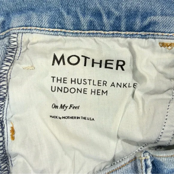 MOTHER Denim Hustler Ankle Raw Undone Hem Jeans On My Feet Size 27 - Picture 6 of 9